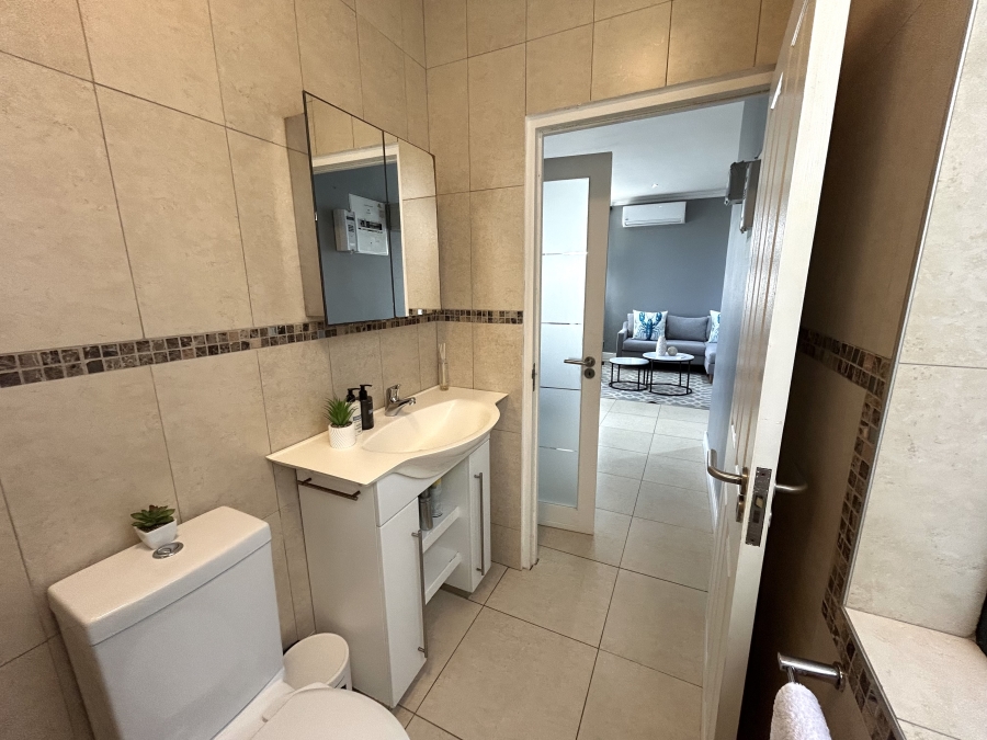 To Let 2 Bedroom Property for Rent in Big Bay Western Cape
